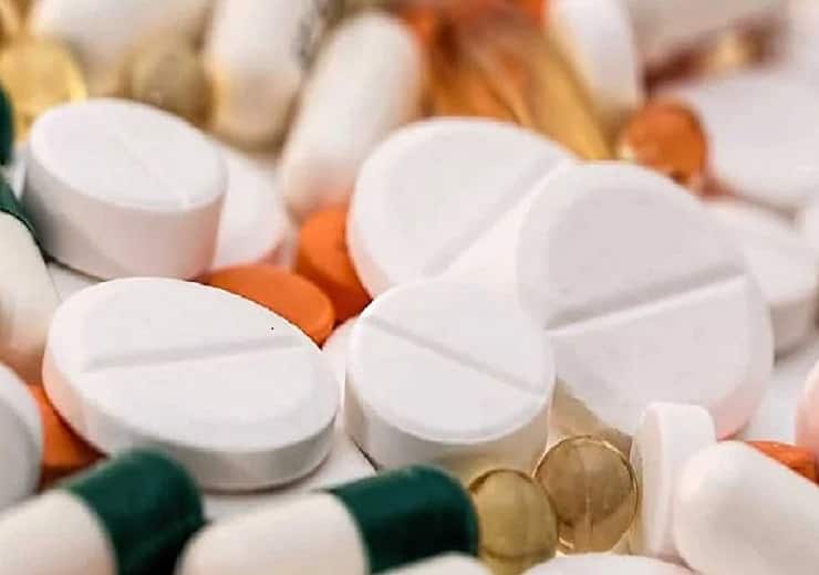 Fact About Medicine: दवा की गोली के बीच में क्यों बनी होती है लाइन, जानिए इसका कारण Why line formed in middle of the tablet reason and fact Fact About Medicine: दवा की गोली के बीच में क्यों बनी होती है लाइन, जानिए इसका कारण
