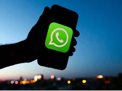 IRCTC lets passengers check PNR and live train status on WhatsApp, here is how இனிமே இதுக்கும் Whatsapp அலர்ட்.. ரயில் பயணிகளுக்கு IRCTC கொடுத்த இன்ப அதிர்ச்சி..
