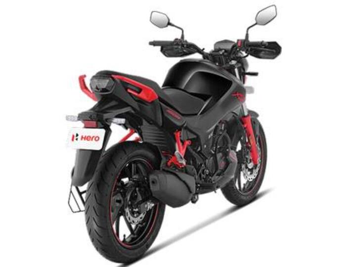 ही बाईक सिंगल डिस्क, ड्युअल डिस्क आणि स्टेल्थ एडिशन या तीन प्रकारांमध्ये लॉन्च करण्यात आली आहे. या नवीन बाईकमध्ये 163cc सिंगल-सिलेंडर, एअर-कूल्ड इंजिन देण्यात आला आहे. जे 8,500rpm वर 15bhp पॉवर आणि 6,500rpm वर 14Nm पीक टॉर्क जनरेट करते.