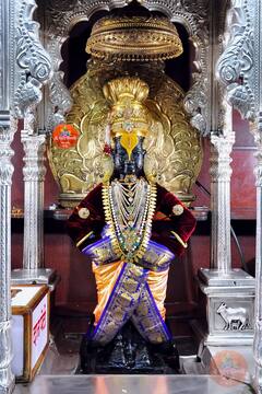 Navratri 2022 : चौथ्या माळेनिमित्त रुक्‍मिणी माता सजली सरस्वती मातेच्या रूपात