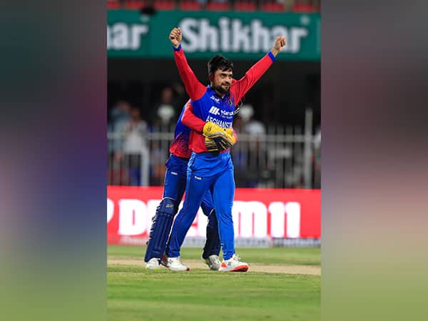 রশিদ খানকেও নিজের পছন্দের তালিকায় রেখেছেন মার্ক ওয়া। ধারাবাহিক ভাল পারফরম্যান্সের জন্যই আফগান স্পিনারকে দলে রেখেছেন ওয়া।
