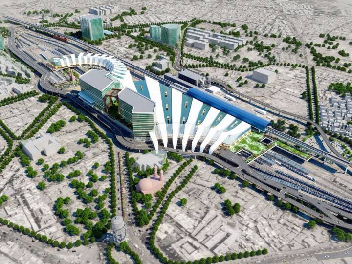 नई दिल्ली स्टेशन के पुनर्विकास को साढ़े तीन साल में पूरा करने का लक्ष्य है. उन्होंने कहा कि अन्य दो रेलवे स्टेशनों का ढाई साल में पुनर्विकास किया जाएगा.