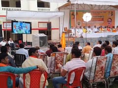 कैबिनेट मंत्री डॉ महेंद्र नाथ पांडेय ने कई प्रोजेक्ट का किया शिलान्यास, विकास को लेकर कही बड़ी बात