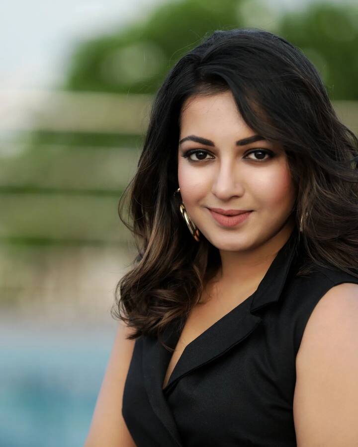 కేథరిన్ థ్రెసా (Image Credit/Catherinetresa Instagram)