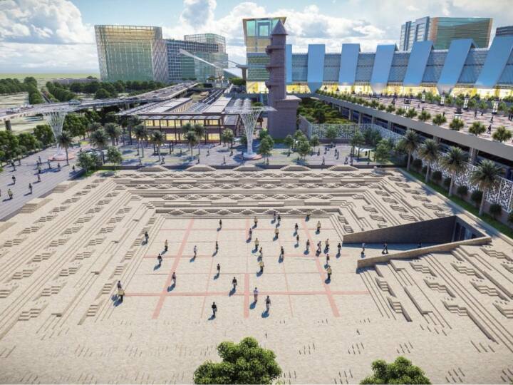 रेल मंत्री ने कहा कि रेलवे स्टेशन की डिजाइन में कैफेटेरिया और मनोरंजक सुविधाओं को शामिल किया गया है. एक ही छत के नीचे यात्रियों को सभी सुविधाएं मिलेंगी.