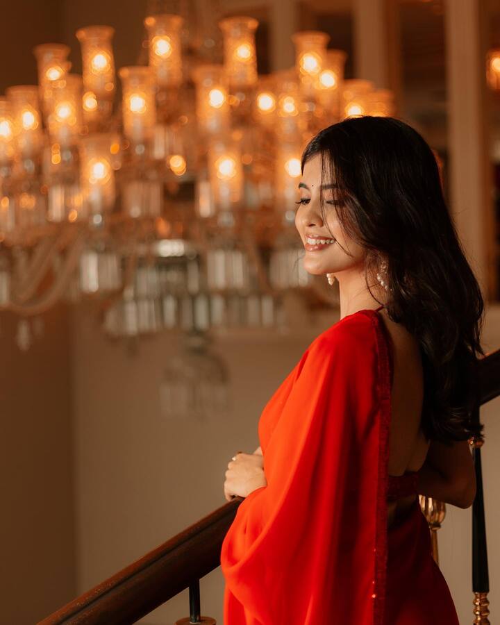 ఆ తర్వాత  ‘30 రోజుల్లో ప్రేమించటం ఎలా?’ సినిమాలో ‘అమ్మాయిగారు’గా సందడి చేసింది. Photo@amritha_aiyer/instagram