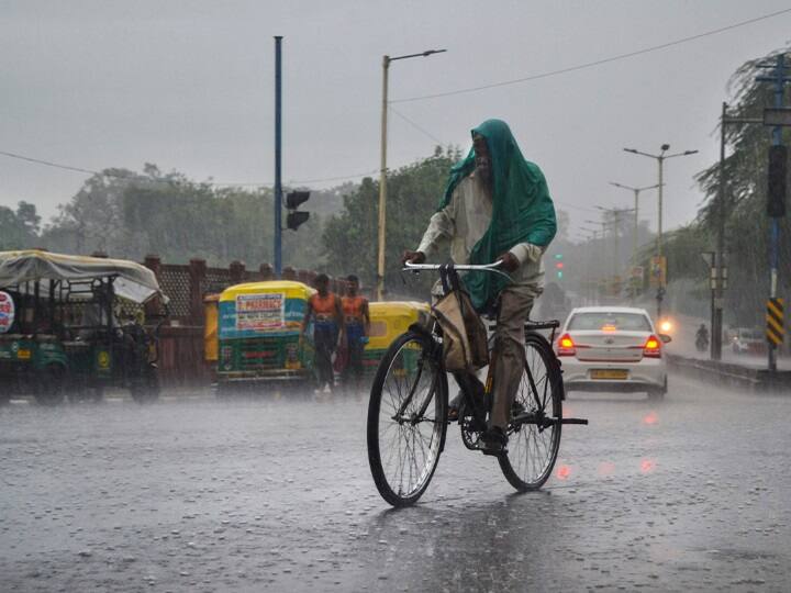 UP Weather Today Monsoon withdrawn from west up and rain forecast from 2nd october in east up UP Weather Today: यूपी से शुरू हुआ मानसून के लौटने का दौर, 2 अक्टूबर से फिर होगी बारिश, तब तक सताएगी उमस