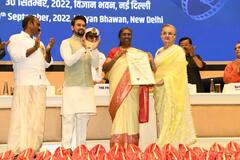 आशा पारेख को मिला दादा साहेब फाल्के अवॉर्ड, राष्ट्रपति से सम्मान पाकर कही ये बड़ी बात