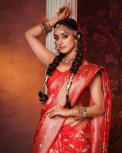 Yeh Hai Chahatein की प्रीशा रेड साड़ी में लगीं बला की खूबसूरत, अप्सरा सी अदाएं दिखा लूट लीं महफिल