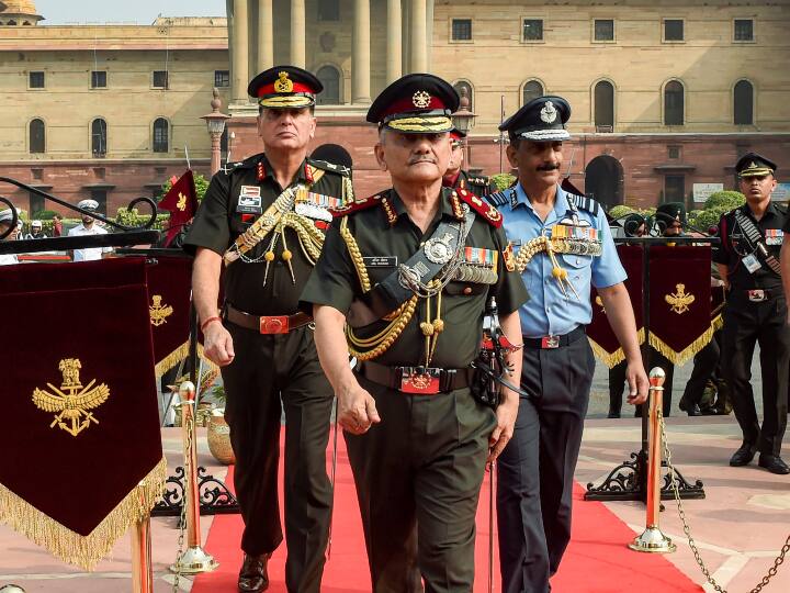 Lt Gen Anil Chauhan takes over as CDS China Know what is the biggest challenge ANN New CDS: लेफ्टिनेंट जनरल अनिल चौहान ने संभाला सीडीएस का पदभार, जानिए क्या है सबसे बड़ी चुनौती
