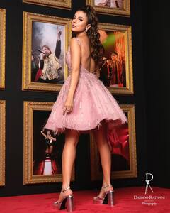 Shehnaaz Gill Pics: 'बार्बी' बन कुछ यूं इतराईं शहनाज गिल, खूबसूरत अदाएं कहीं उड़ा न दे आपके भी होश !