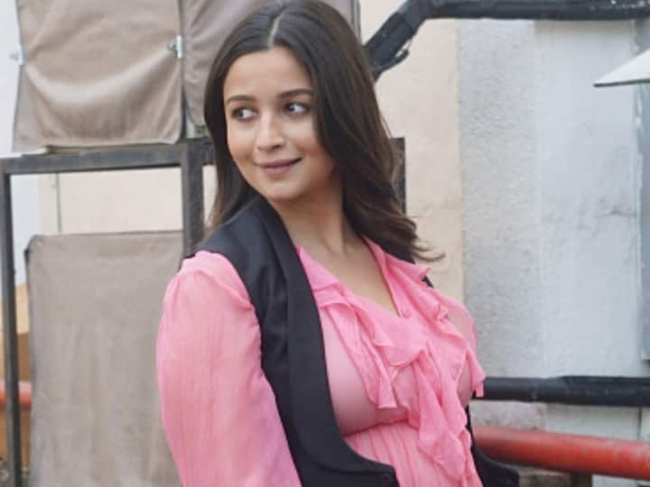 Alia Bhatt Introduces Maternity Clothing Range To Assist Moms-to-be To Have Their Own Sense Of Fashion Alia Bhatt Introduces Maternity Fashion Line To Assist Moms-to-be To Have Their Own Sense Of Fashion