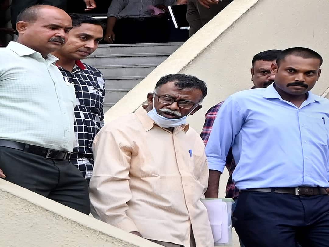 2002 Gujarat Riots: HC Grants Interim Bail To Ex-DGP RB Sreekumar 2002 Gujarat Riots HC Grants Interim Bail To Ex-DGP RB Sreekumar 2002 Gujarat Riots: HC Grants Interim Bail To Ex-DGP RB Sreekumar