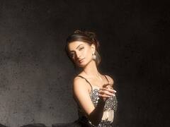 PHOTO: श्वेता तिवारीच्या लेकीचा बोल्ड अंदाज; पाहा ग्लॅमरस फोटो!