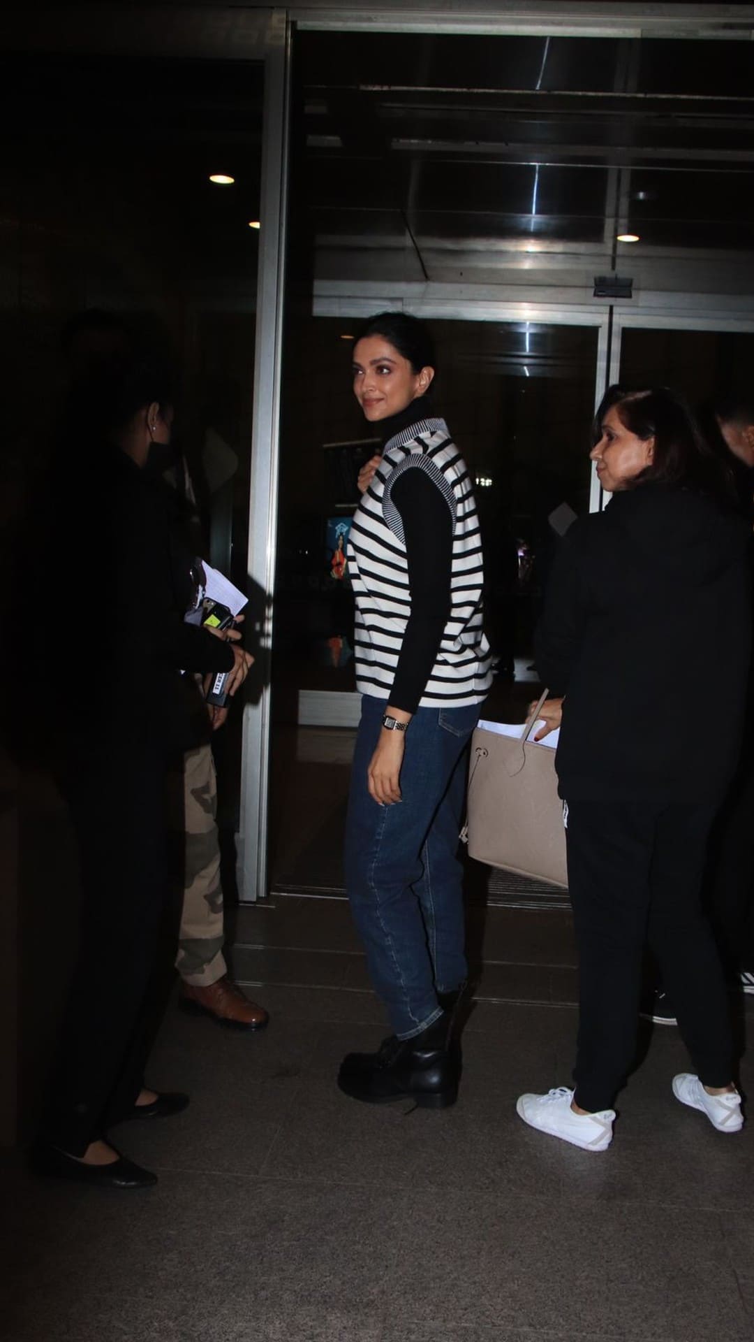 Deepika Padukone looks stunning a blue crochet sweater as she gets clicked  at the airport