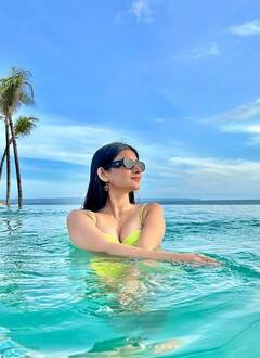 Kanika Mann: ਬਿਕਨੀ ਪਾ ਕੇ ਪੂਲ 'ਚ ਉਤਰੀ ਕਨਿਕਾ ਮਾਨ, ਫੋਟੋ ਦੇਖ ਕੇ ਪ੍ਰਸ਼ੰਸਕਾਂ ਨੇ ਕੀਤੇ ਕੁਮੈਂਟਸ ਦੀ ਬਾਰਿਸ਼