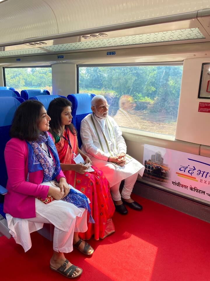 बता दें, ये देश की तीसरी सेमी हाई स्पीड ट्रेन है. इसे गांधीनगर से मुंबई सेंट्रल के बीच चलाया जाएगा.