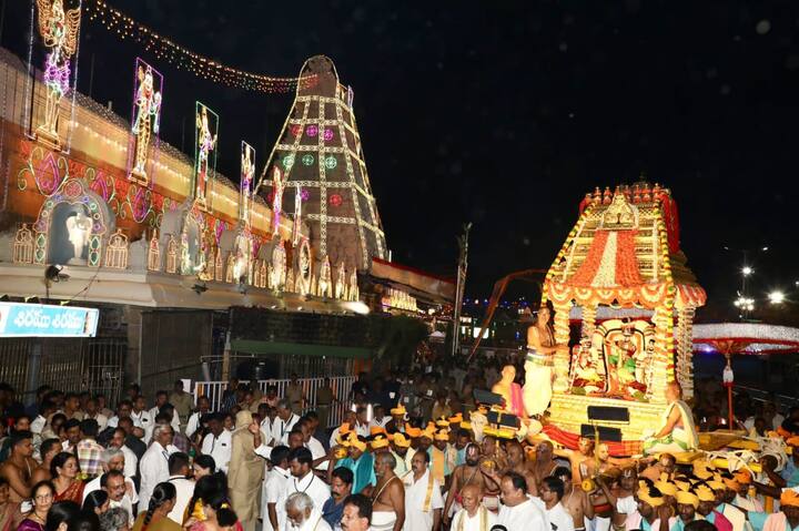 సర్వభూపాల వాహనంపై బకాసుర వధ అలంకారంలో శ్రీ మలయప్ప స్వామి