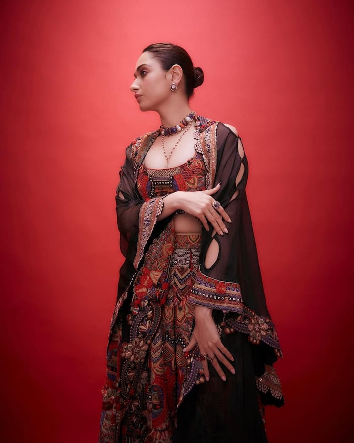 உன் கொக்கா மக்கா மாக்கா ஸ்ரீதேவிக்கே அக்கா