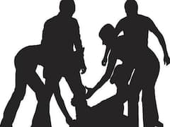 నారా బ్రాహ్మిణిపై అసభ్యకర పోస్టులు పెట్టిన వ్యక్తిని కొట్టిన టీడీపీ లీడర్లు!