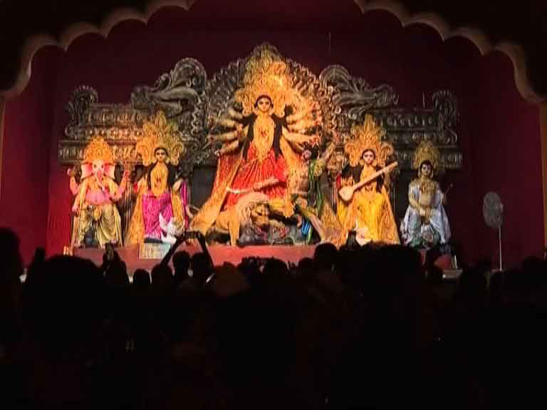 Durga Puja 2022 : আলোকসজ্জা থেকে পরিবেশবার্তা, চতুর্থীতে এবিপি আনন্দর শারদ সম্মান কার ঝুলিতে