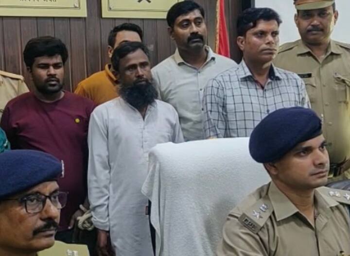 up news farrukhabad 3 interstate smugglers arrested with opium worth 2 crores ann Farrukhabad News: फर्रुखबाद में 2 करोड़ की अफीम के साथ 3 अंतर्राज्यीय तस्कर गिरफ्तार, झारखंड से दिल्ली तक कनेक्शन