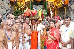 In Pics : తిరుమలకు చేరుకున్న శ్రీవిల్లి పుత్తూరు మాలలు, గరుడసేవ నాడు శ్రీవారికి అలంకరణ