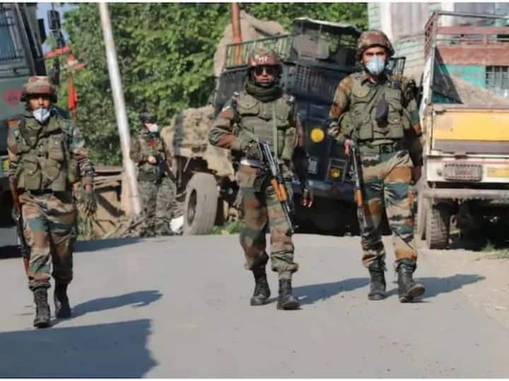 defence minister rajnath singh visit rajouri encounter site 5 jawan killed army operation continue Rajouri Encounter: आतंकियों के खिलाफ जारी ऑपरेशन के बीच रक्षा मंत्री राजनाथ पहुंचे राजौरी, कल 5 जवान हुए थे शहीद