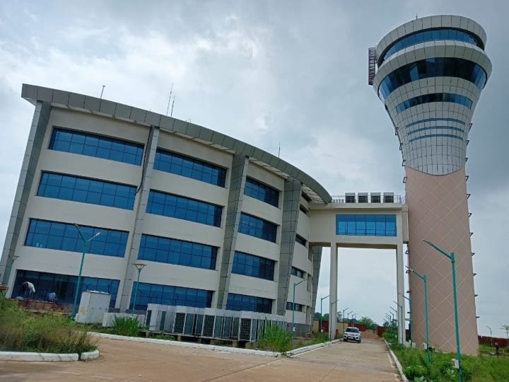 Raipur Airport 40 meter high ATC tower started ready to international flight ANN Raipur Airport: रायपुर एयरपोर्ट में 40 मीटर ऊंचे ATC टावर की शुरुआत, अब फाइटर प्लेन भी हो सकेंगे लैंड