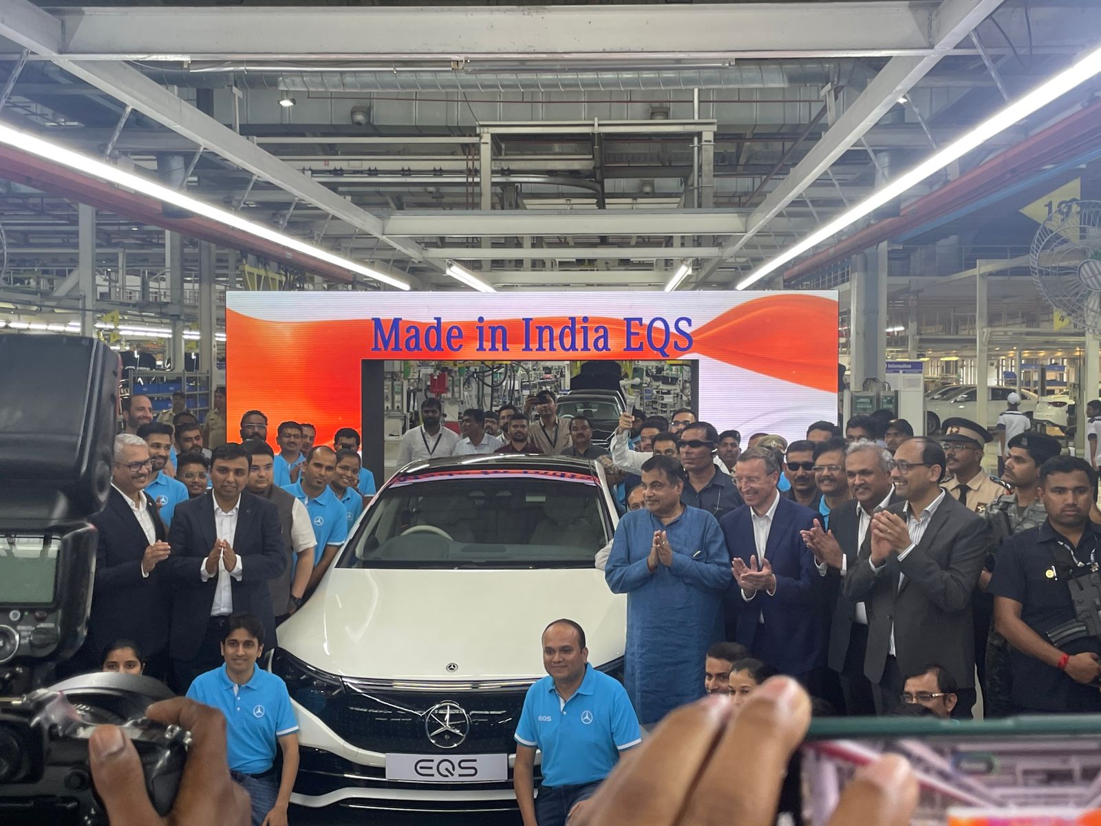 Mercedes-Benz EQS 580: Nitin Gadkari Launches First Made-In-India Luxury EV At Rs 1.5 Crore With 857 Km Range