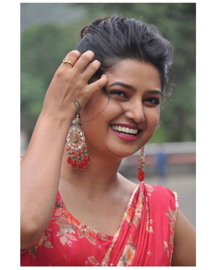 प्राजक्ताच्या या फोटोला तिच्या चाहत्यांची पसंती मिळाली आहे. (Prjakta Mali/instagram)