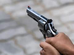 दुमका में देर रात गोली मारकर युवक की हत्या, पिता ने लगाया ससुराल वालों पर आरोप