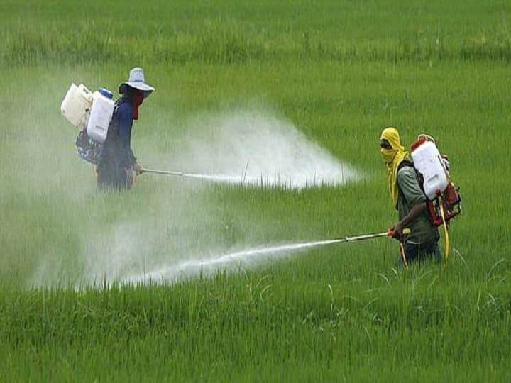 Stray Animals: ये है 'एक बाम-तीन काम' वाला बायो स्प्रे, एक ही बार में खेत से भाग जाएंगे जंगली जानवर, कीट-रोगों भी दूर रहेंगे Herboliv+ Repellant bio spray is helpful for the control of stray animals. Stray Animals: ये है 'एक बाम-तीन काम' वाला बायो स्प्रे, एक ही बार में खेत से भाग जाएंगे जंगली जानवर, कीट-रोगों भी दूर रहेंगे