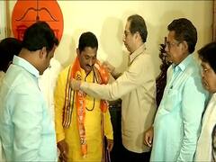 Maharashtra Politics Shivsena: बंजारा समाजाचे महंत सुनील महाराज यांच्या हाती शिवबंधन, मंत्री संजय राठोड यांना धक्का