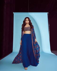 Rashmika Mandanna: அலையில்லாத ஆழி வண்ணம்... நீல நிறத்தில் ராஷ்மிகா மந்தனா!