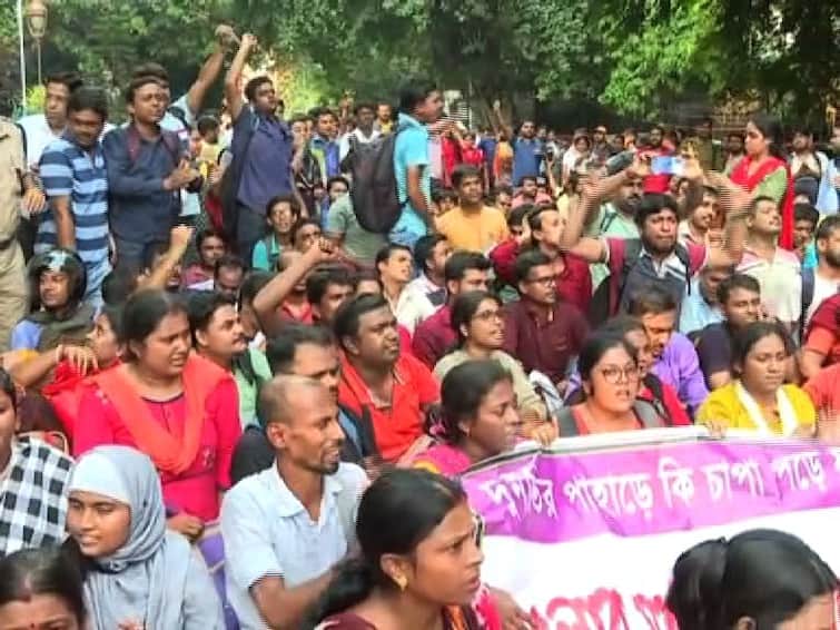 Job Seekers Agitation Calcutta High Court allows job seekers to protest peacefully during Durga Puja 2022 Calcutta High Court: পুজোর সময় চাকরিপ্রার্থীদের শান্তিপূর্ণ অবস্থান বিক্ষোভে অনুমতি হাইকোর্টের
