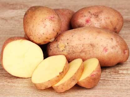 Potato For Cleaning: From rusty knives to silverware kept in the locker, these things can shine with potatoes, know how Potato For Cleaning :  ਜੰਗਾਲ ਵਾਲੇ ਚਾਕੂ ਤੋਂ ਲੈ ਕੇ ਲਾਕਰ 'ਚ ਰੱਖੀ ਚਾਂਦੀ ਤਕ, ਆਲੂਆਂ ਨਾਲ ਚਮਕ ਸਕਦੀਆਂ ਨੇ ਇਹ ਚੀਜ਼ਾਂ, ਜਾਣੋ ਕਿਵੇਂ