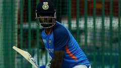 Indian Cricket Team: দ্রাবিড়ের পর্যবেক্ষণে নেটে বিরাটের ব্যাটিং, গুয়াহাটিতে অনুশীলনে নেমে পড়লেন সিরাজও