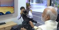 5G Launch In India: Pragati Maidan में PM Modi ने आजमाया Virtual Wheels पर हाथ