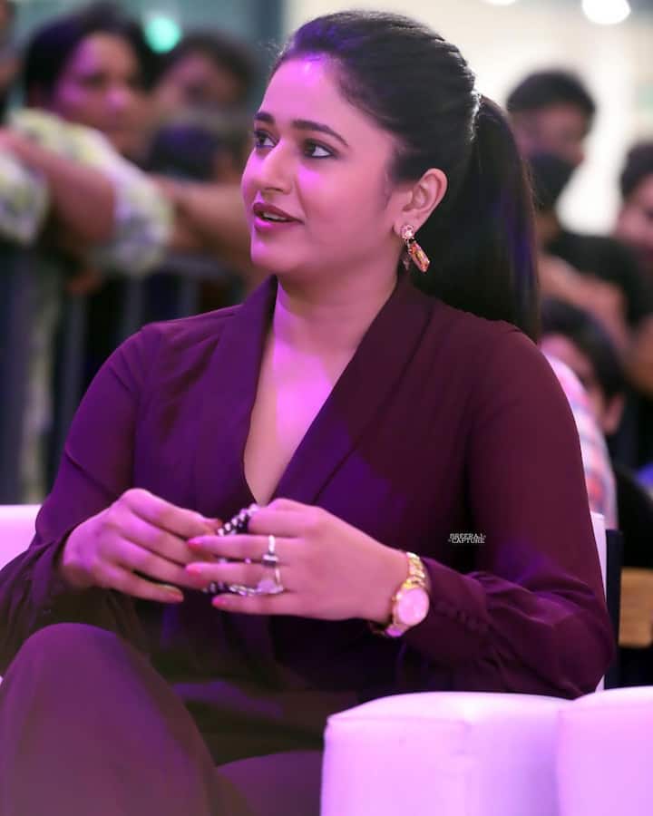 நான் விளையாடும் காதல் ஊஞ்சல்