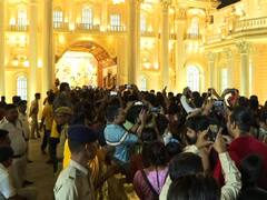 উৎসবে মাতোয়ারা গোটা কলকাতা, উত্তর থেকে দক্ষিণ, পঞ্চমীতেই জনস্রোত