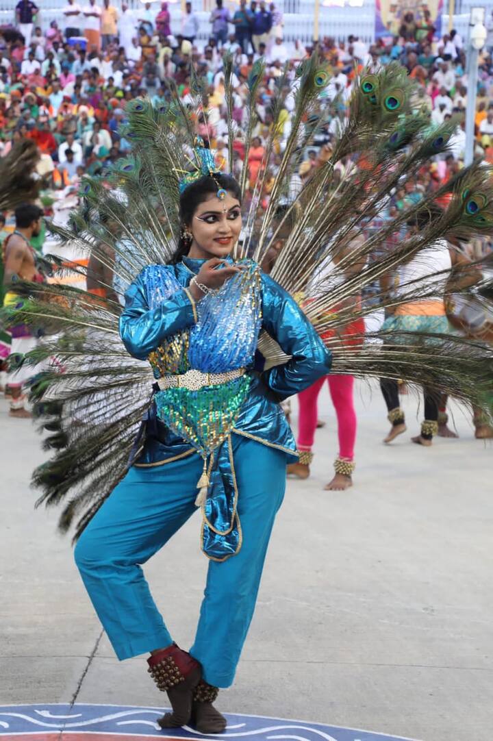 బ్రహ్మోత్సవాల్లో కళా బృందాల ప్రదర్శన