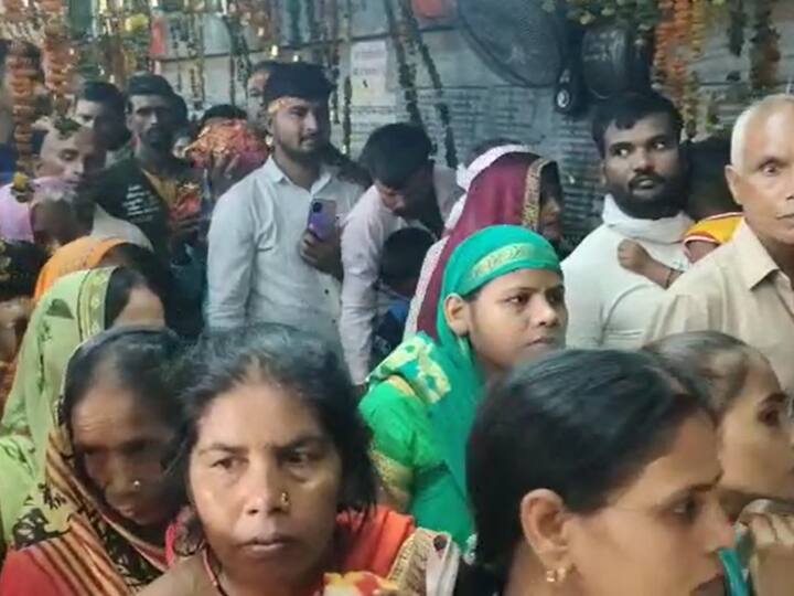 Mirzapur News Devotees come from far and wide to see Mother Vindhyavasini in Navratri ANN Navratri 2022: नवरात्रि में मां विंध्यवासिनी के दर्शन के लिए दूर-दूर से आते हैं श्रद्धालु, सभी कष्टों से मिलता है छुटकारा