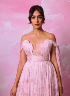 Mrunal Thakur: ਫ੍ਰਂਟ ਓਪਨ ਡਰੈੱਸ 'ਚ ਨਜ਼ਰ ਆਇਆ ਮ੍ਰਿਣਾਲ ਠਾਕੁਰ ਦਾ ਮਿਜ਼ਲਿਂਗ ਅਵਤਾਰ