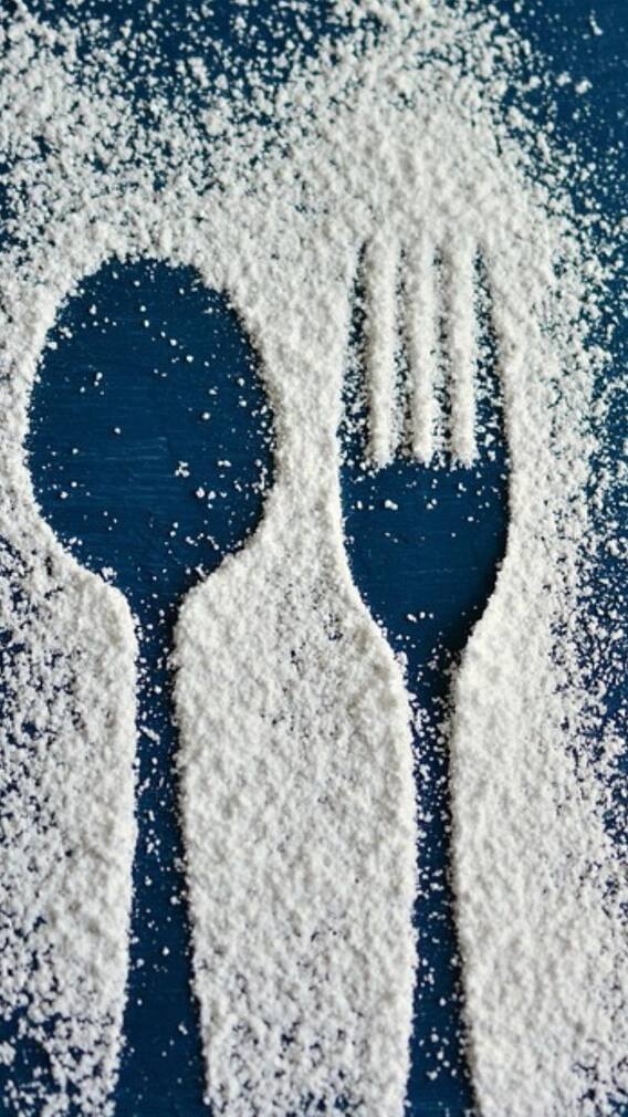 চিনি কি ক্যানসারের ঝুঁকি বাড়িয়ে দেয়?