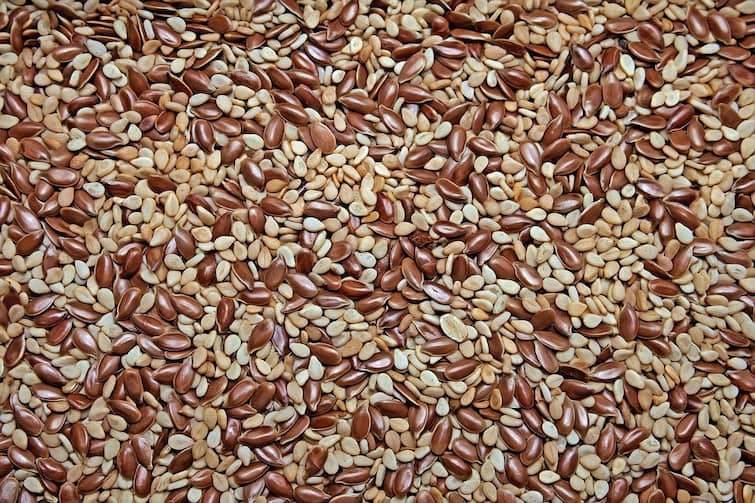 Eating this seed mix 3 times a day keeps you away from serious diseases like high cholesterol and PCOS.