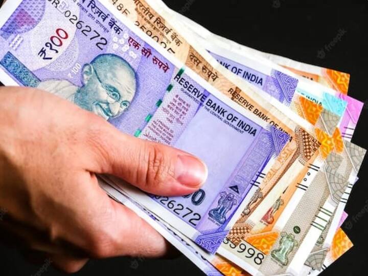 Financial Rules Change : आज 1 ऑक्टोबर 2022, आजपासून देशात मोठे आर्थिक बदल झाले आहेत. या बदलांचा परिणाम थेट तुमच्या-आमच्या खिशावर होणार आहे. आजपासून गॅल सिलेंडरच्या दरांपासून क्रेडिट कार्ड होल्डर्ससाठीही अनेक महत्त्वाचे बदल झाले आहेत. जाणून घेऊया सविस्तर