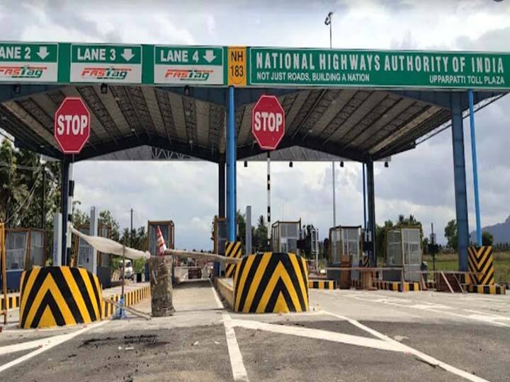 Theni : Upparpatti toll plaza on Theni-Kumuli National Highway became functional from today TNN தேனி - குமுளி தேசிய நெடுஞ்சாலையில் இன்று முதல் செயல்பாட்டுக்கு வந்த உப்பார்பட்டி சுங்கச்சாவடி