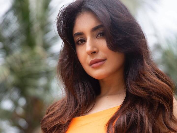 Kritika Kamra's Character Dolly To Get A Spin-Off In The Sequel Of 'Hush Hush'? Kritika Kamra's Character Dolly To Get A Spin-Off In The Sequel Of 'Hush Hush'? Kritika Kamra's Character Dolly To Get A Spin-Off In The Sequel Of 'Hush Hush'?