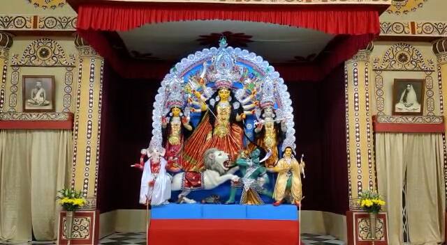 স্বামী বিবেকানন্দের ১৫০ তম বর্ষপূর্তিতে বর্ষব্যাপী যে অনুষ্ঠানের আয়োজন করা হয়েছিল, বেলুড়মঠে তারই  অন্যতম অঙ্গ ছিল স্বামী অভেদানন্দ অডিটোরিয়াম নির্মাণ। প্রায় ৫ বছর পর মহা ষষ্ঠীর পুণ্য লগ্নে এই হলটির উদ্বোধন করা হলো। উদ্বোধন করলেন রামকৃষ্ণ মঠ ও মিশনের সংঘাধক্ষ স্বামী স্মরনানন্দ মহারাজ।